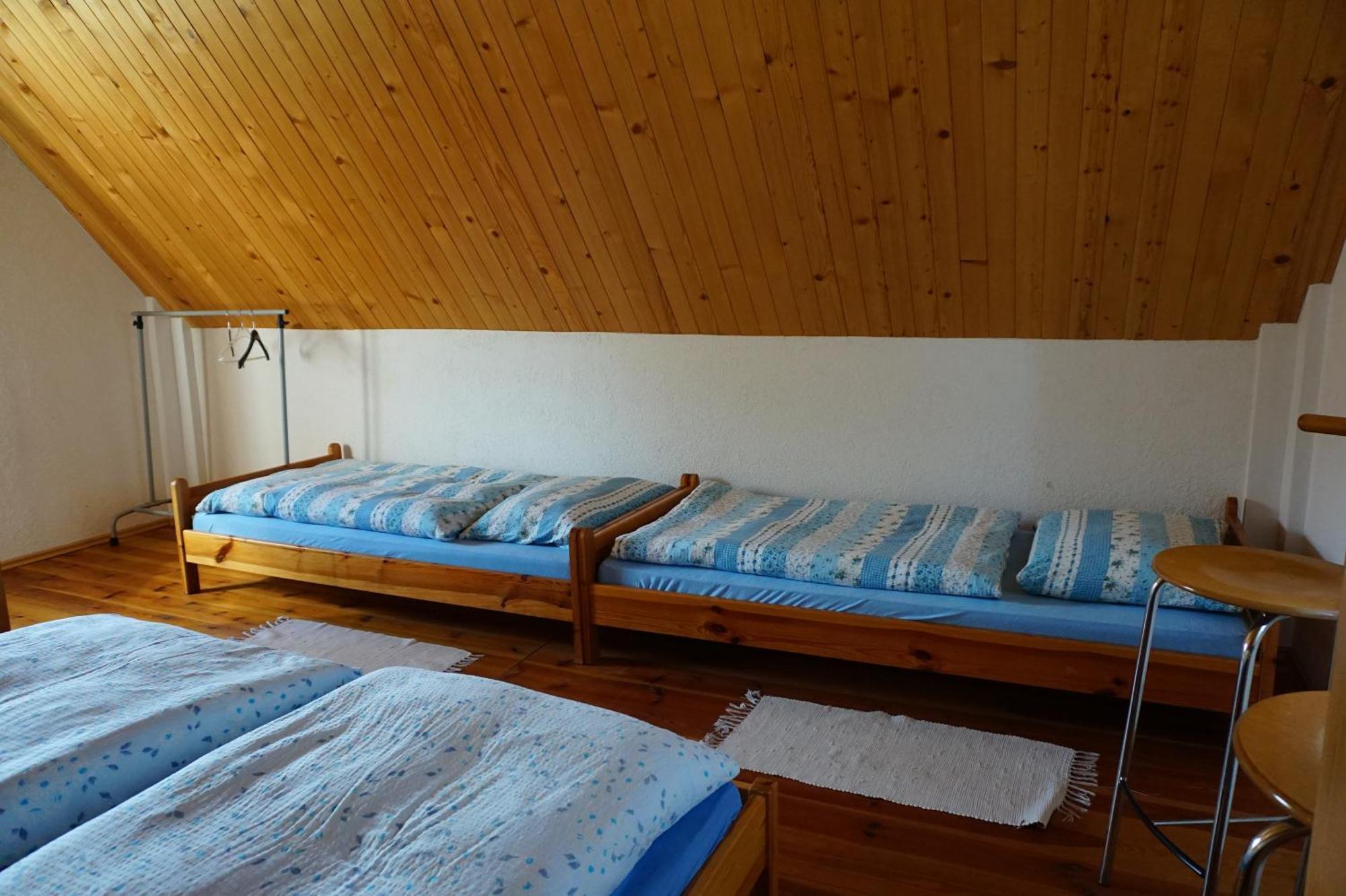 Tawerna Pod Kotwica I Wakacyjne * Kadlub Wolny